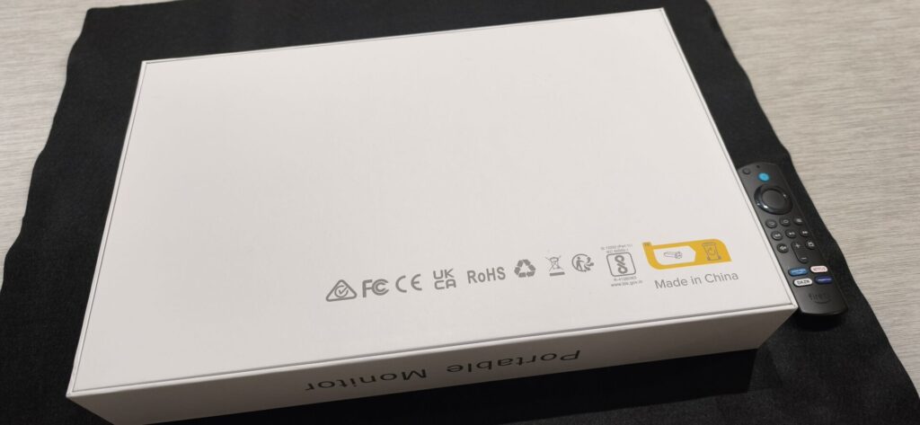 Vimonic モバイルモニター外箱裏面の認証マークとMade in China表記